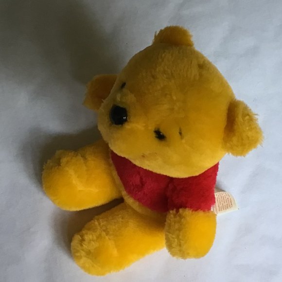 Walt Disney's Winnie The Pooh 7" Stuffed animal - Picture 6 of 10
